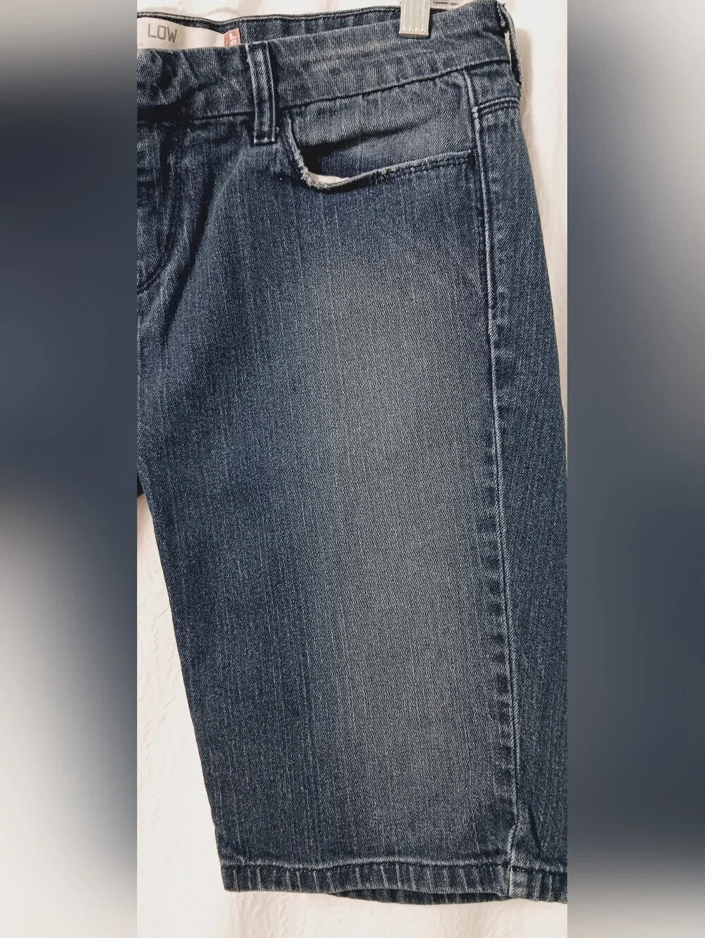 LEVI'S ~ Size 10 Women's 545 Low Rise Med Wash Denim Bermuda Jeans Shorts ~ Blue